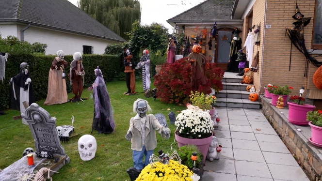 Halloween décors v2 IR MS.00_08_45_13.Still004.jpg