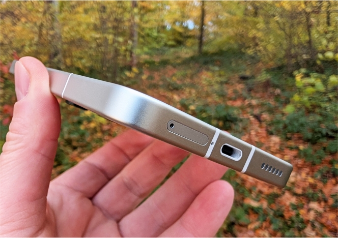 Un cadre en aluminium plutôt classique, lui…