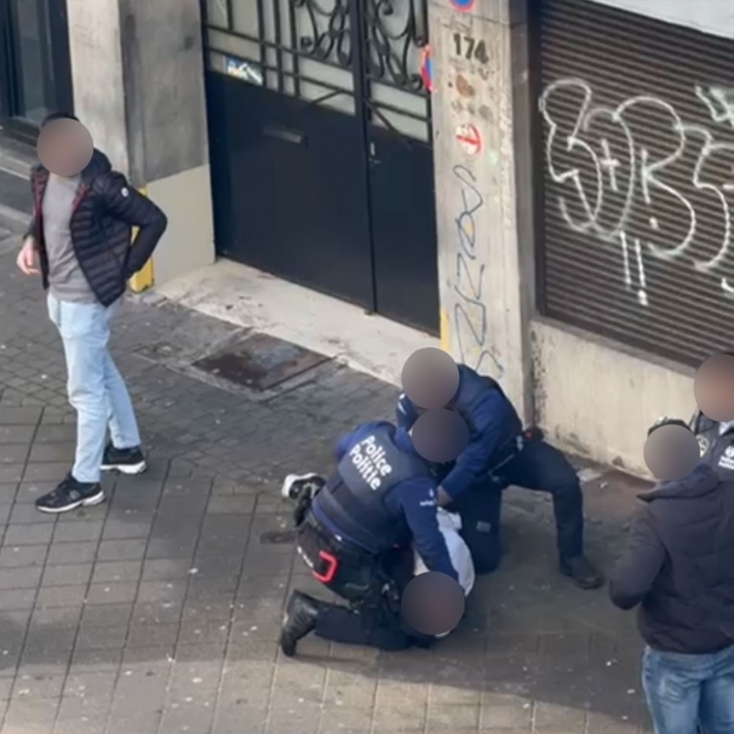 Interpellation de l’automobiliste qui a foncé sur une voiture de police