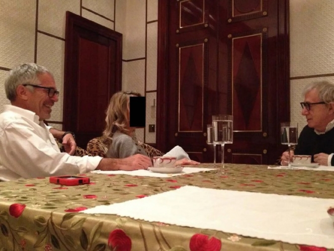 Epstein, Woody Allen et une femme non identifiée