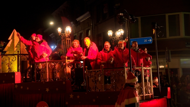 Parade RTL Jambes MEL GBR.06_05_13_04.Still007.jpg