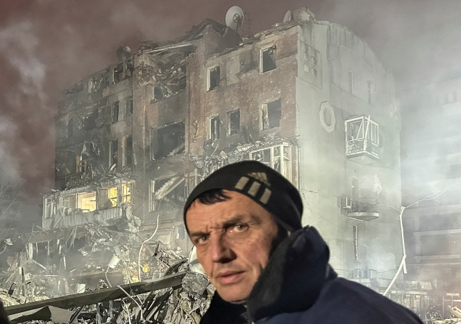 2026-01-02T183007Z_937736233_RC22TIAZ8OXL_RTRMADP_3_UKRAINE-CRISIS-ATTACK-KHARKIV