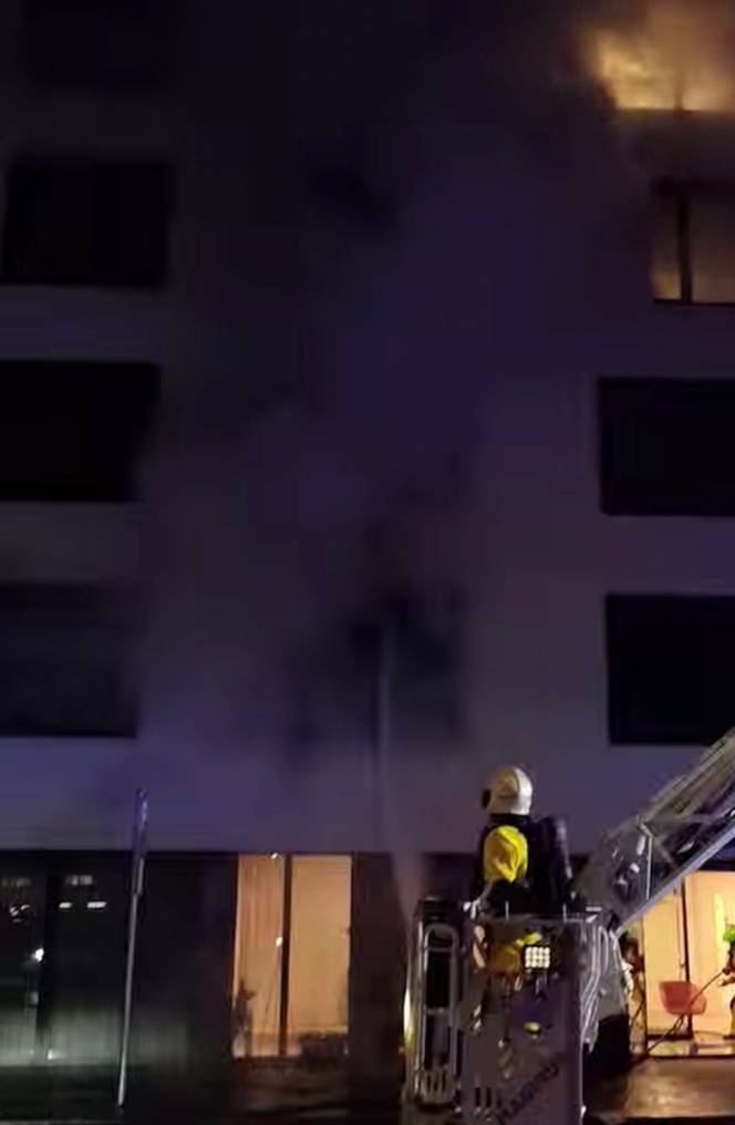 Les pompiers en action rue Grétry.