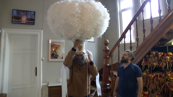 Le célèbre chapeau des Gilles est entièrement fabriqué à la main.