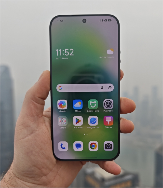 Une face avant pratiquement «full screen»